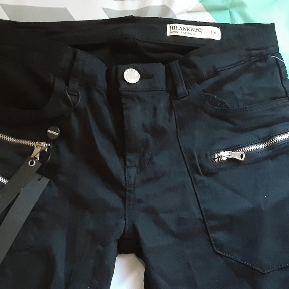 Jeans - Picture 2 of 5
